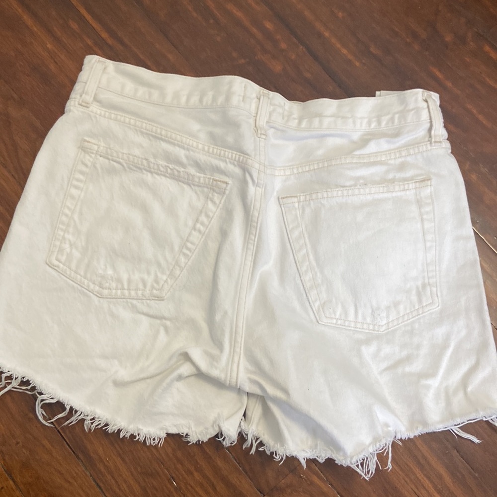Agolde White High-Rise Distressed Denim Shorts - Picture 5 of 5